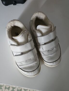 Zara White Kids Leather Velcro Sneakers